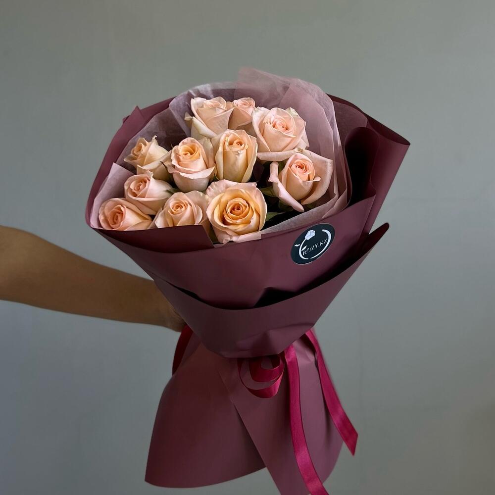 Букет из 11 персиковых роз (6.17)